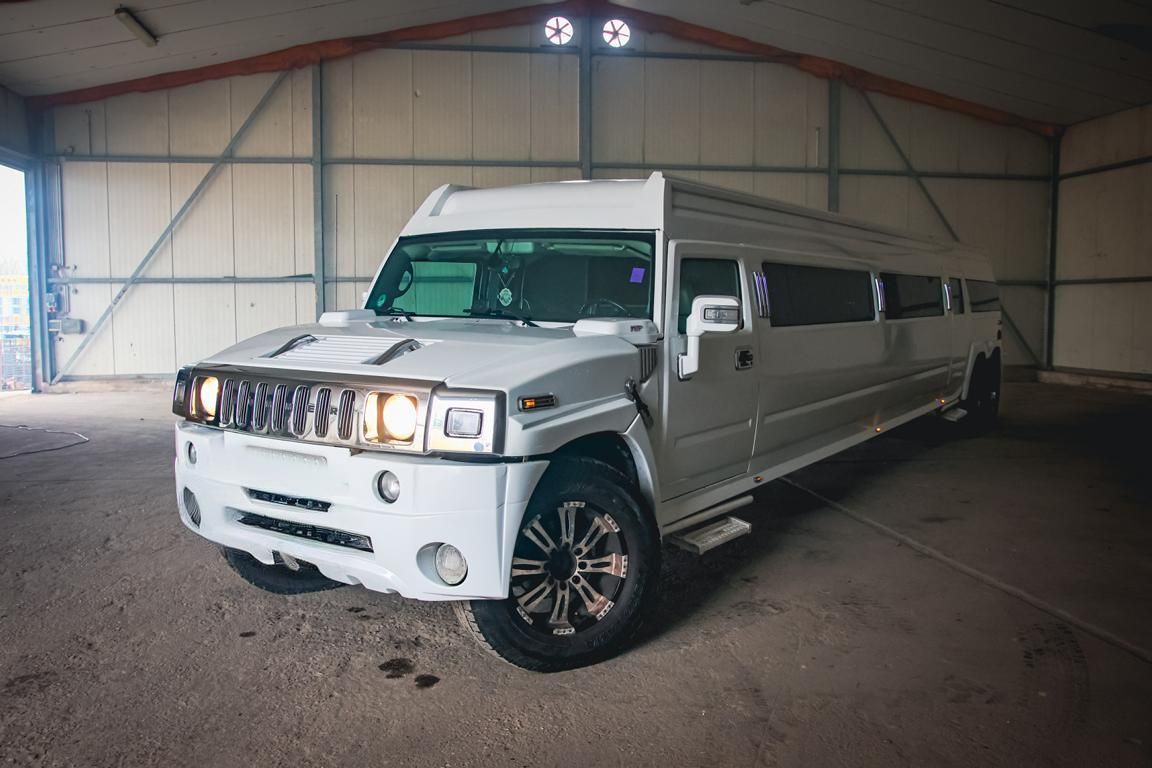 Phantom XXL Hummer Stretchlimousine mit Doppelachse, Außenansicht